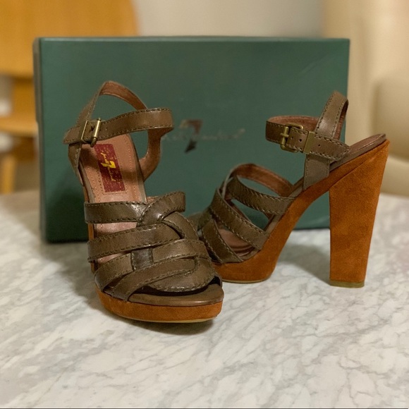 7 for all mankind sandals